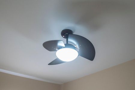 Casa à venda com 300m², 6 quartos e 4 vagas Casa à venda com 300m², 6 quartos e 4 vagasQuarto casa 1