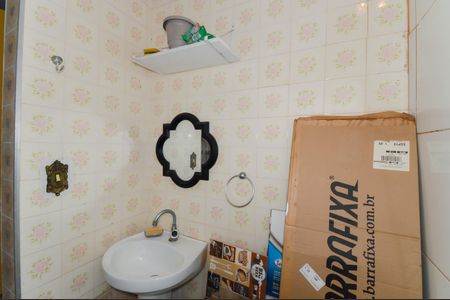 Casa à venda com 228m², 3 quartos e 3 vagas Casa à venda com 228m², 3 quartos e 3 vagasLavabo - Garagem