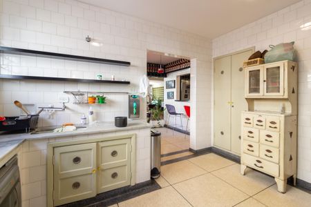 Apartamento à venda com 240m², 2 quartos e 2 vagasCozinha