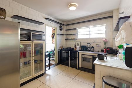 Apartamento à venda com 240m², 2 quartos e 2 vagasCozinha