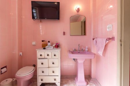 Apartamento à venda com 240m², 2 quartos e 2 vagasBanheiro da Suíte