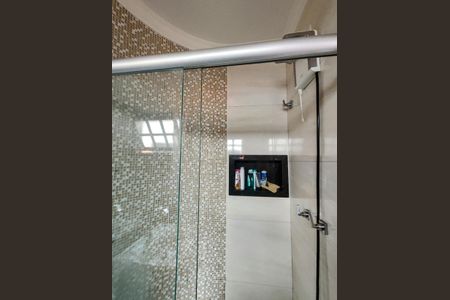 Casa à venda com 220m², 4 quartos e 2 vagasBanheiro da Suíte 1