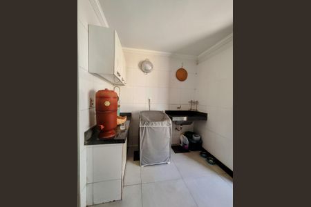 Casa à venda com 220m², 4 quartos e 2 vagasÁrea de Serviço