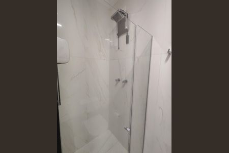 Casa à venda com 220m², 4 quartos e 2 vagasBanheiro