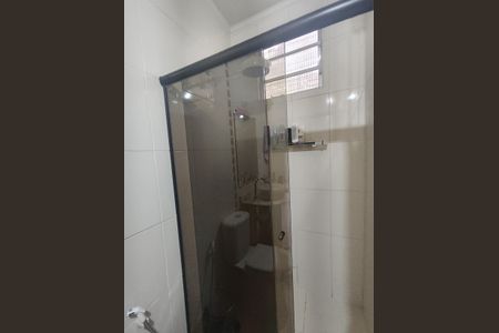 Casa à venda com 220m², 4 quartos e 2 vagasBanheiro da Suíte 2