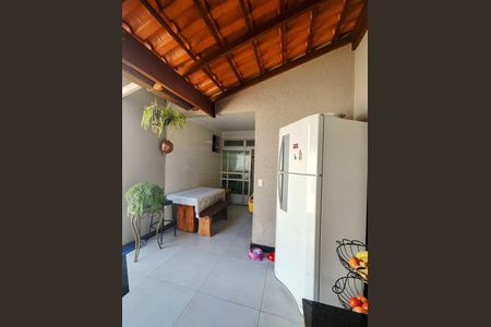 Casa à venda com 220m², 4 quartos e 2 vagasÁrea gourmet