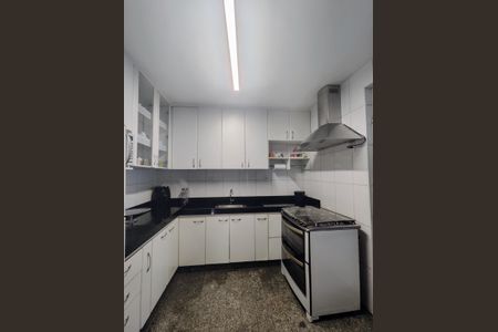 Casa à venda com 220m², 4 quartos e 2 vagasCozinha