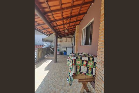 Casa à venda com 220m², 4 quartos e 2 vagasÁrea externa - Varanda