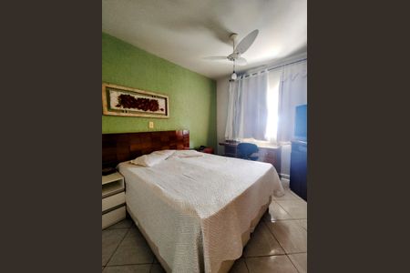 Casa à venda com 220m², 4 quartos e 2 vagasSuíte 2