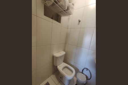 Casa à venda com 220m², 4 quartos e 2 vagasLavabo