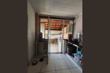 Casa à venda com 220m², 4 quartos e 2 vagasCozinha 2