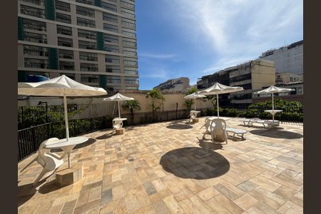 Apartamento à venda com 89m², 2 quartos e 2 vagasÁrea. Comum - piscinas