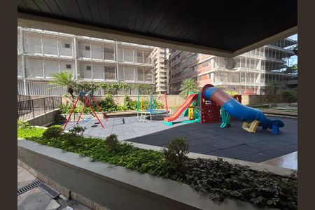 Apartamento à venda com 89m², 2 quartos e 2 vagasÁrea. Comum - playground
