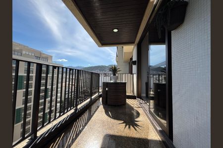 Apartamento à venda com 89m², 2 quartos e 2 vagasVaranda da sala