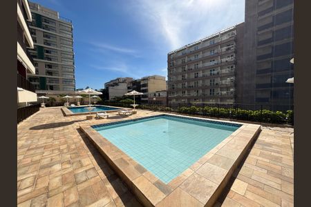 Apartamento à venda com 89m², 2 quartos e 2 vagasÁrea. Comum - piscinas