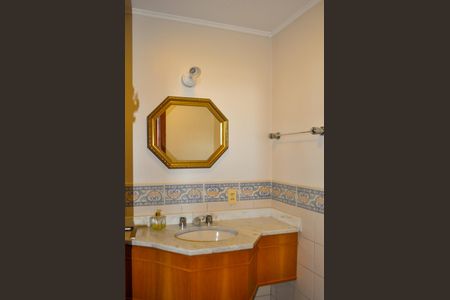 Casa de condomínio à venda com 359m², 3 quartos e 4 vagas Casa de condomínio à venda com 359m², 3 quartos e 4 vagasEspaço Gourmet - Banheiro