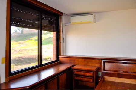 Casa de condomínio à venda com 359m², 3 quartos e 4 vagas Casa de condomínio à venda com 359m², 3 quartos e 4 vagasSuite