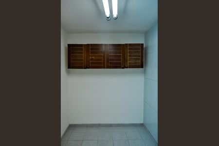 Casa de condomínio à venda com 359m², 3 quartos e 4 vagas Casa de condomínio à venda com 359m², 3 quartos e 4 vagasQuarto de serviço