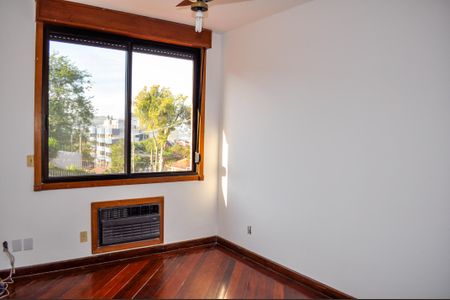 Casa de condomínio à venda com 359m², 3 quartos e 4 vagas Casa de condomínio à venda com 359m², 3 quartos e 4 vagasQuarto 2