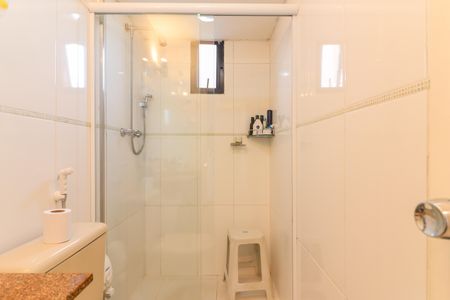 Apartamento à venda com 70m², 3 quartos e 4 vagas Apartamento à venda com 70m², 3 quartos e 4 vagasBanheiro da Suíte