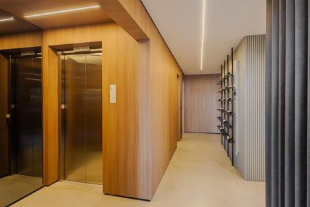 Apartamento à venda com 185m², 2 quartos e 2 vagasCorredor