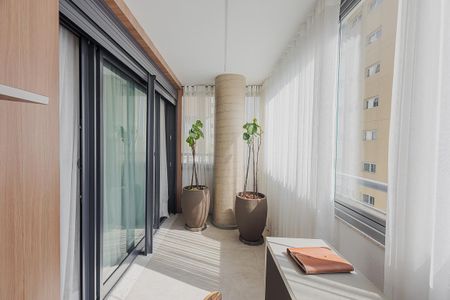 Apartamento à venda com 185m², 2 quartos e 2 vagasVaranda da Suíte 2