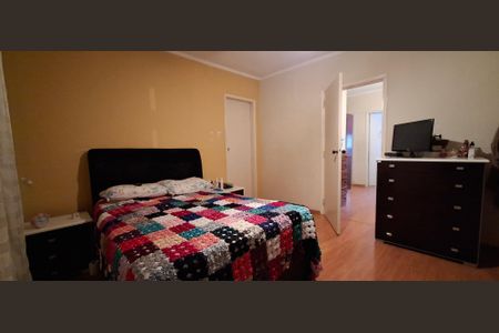 Casa à venda com 203m², 3 quartos e 2 vagasSuíte