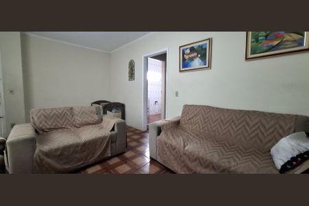 Casa à venda com 203m², 3 quartos e 2 vagasSala