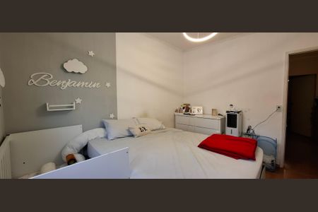 Casa à venda com 203m², 3 quartos e 2 vagasQuarto 