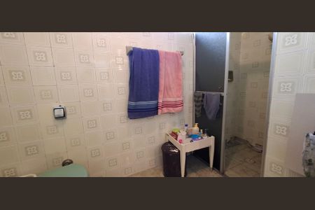 Casa à venda com 203m², 3 quartos e 2 vagasBanheiro 2