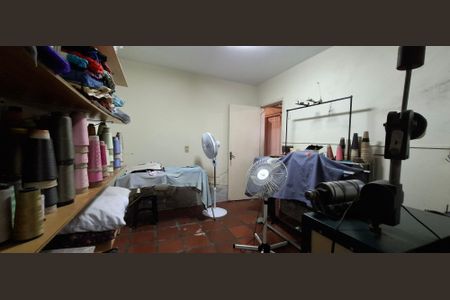 Casa à venda com 203m², 3 quartos e 2 vagasEdícula - quarto 2