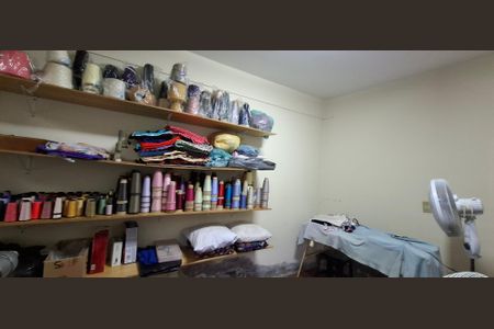 Casa à venda com 203m², 3 quartos e 2 vagasEdícula - quarto 2