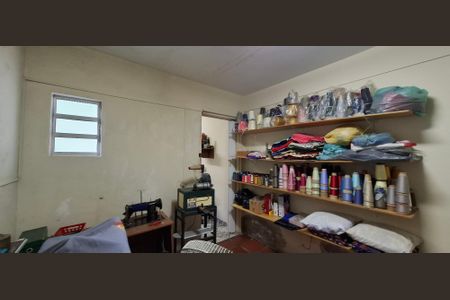 Casa à venda com 203m², 3 quartos e 2 vagasEdícula - quarto 2