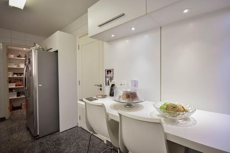 Apartamento à venda com 129m², 3 quartos e 3 vagasCozinha