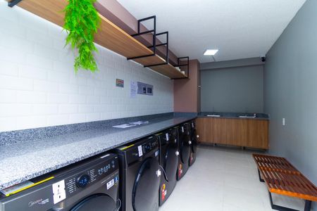 Apartamento para alugar com 35m², 2 quartos e sem vaga Apartamento para alugar com 35m², 2 quartos e sem vagaLavanderia
