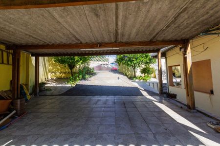 Casa à venda com 100m², 2 quartos e 2 vagasQuintal e Garagem