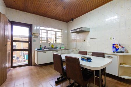 Casa à venda com 100m², 2 quartos e 2 vagasCozinha