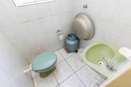 Casa à venda com 100m², 2 quartos e 2 vagasBanheiro 2