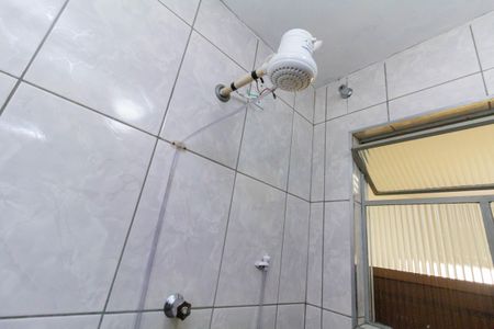 Casa à venda com 100m², 2 quartos e 2 vagasBanheiro 1