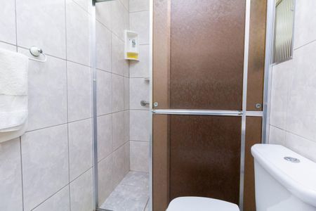 Casa à venda com 100m², 2 quartos e 2 vagasBanheiro 1