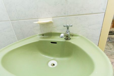 Casa à venda com 100m², 2 quartos e 2 vagasBanheiro 2