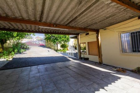 Casa à venda com 100m², 2 quartos e 2 vagasQuintal e Garagem
