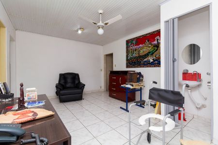 Casa à venda com 100m², 2 quartos e 2 vagasSala
