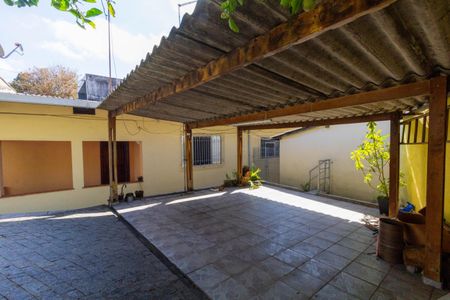 Casa à venda com 100m², 2 quartos e 2 vagasQuintal e Garagem