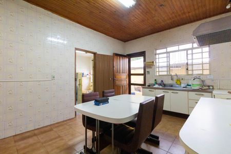 Casa à venda com 100m², 2 quartos e 2 vagasCozinha