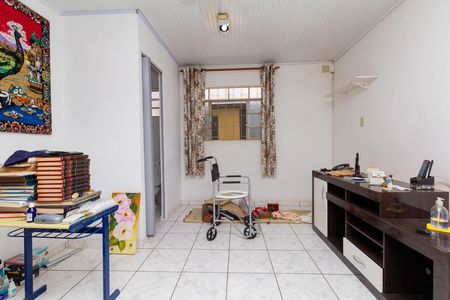 Casa à venda com 100m², 2 quartos e 2 vagasSala