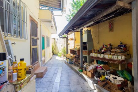 Casa à venda com 100m², 2 quartos e 2 vagasQuintal e Garagem