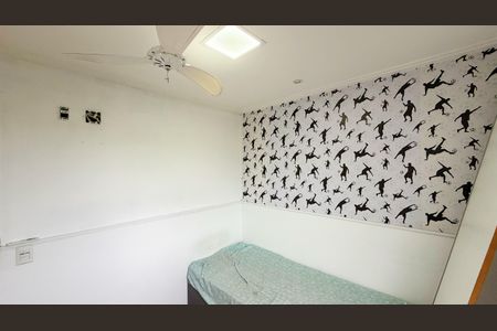 Quarto 2 de apartamento para alugar com 2 quartos, 46m² em Rio Pequeno, São Paulo