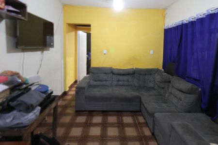Casa à venda com 221m², 1 quarto e 2 vagasSala