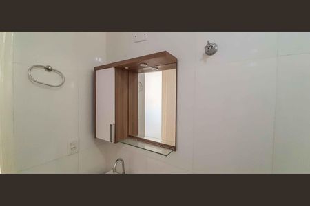 Apartamento à venda com 65m², 2 quartos e 1 vaga Apartamento à venda com 65m², 2 quartos e 1 vagaBanheiro